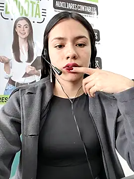 CHARLOTTE  05 online show from 11-11-25, 12:38