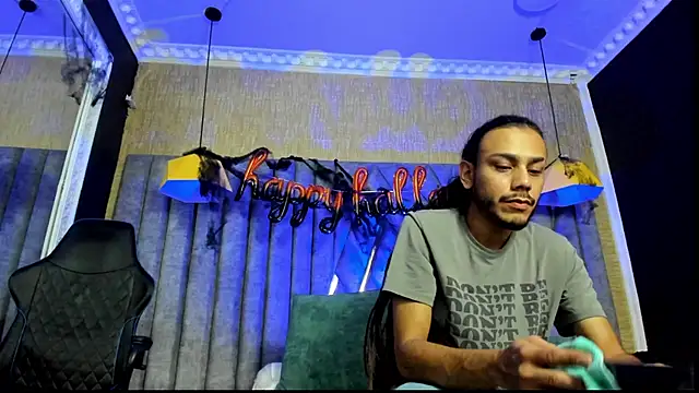 Boss Domiinator online show from 10-26-25, 03:23