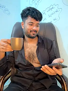 MeekBatgirl online show from 10-05-25, 07:28