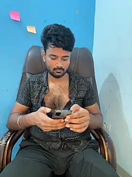 MeekBatgirl online show from 10-13-25, 04:56