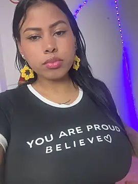 Snapshot of Michluxe_69 chatting on 12-16-25, 02:38 Michluxe 69 online show from 12-16-25, 02:38