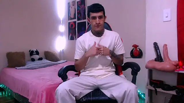 Snapshot of dilan_abraham12 chatting on 03-16-26, 11:31 dilan abraham12 online show from 03-16-26, 11:31