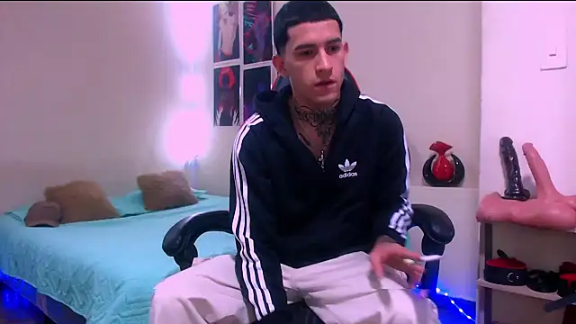 Snapshot of dilan_abraham12 chatting on 03-19-26, 01:20 dilan abraham12 online show from 03-19-26, 01:20