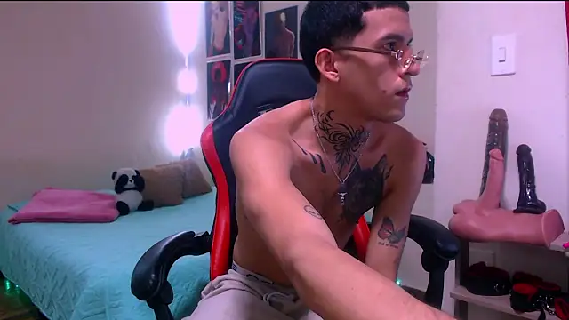 Snapshot of dilan_abraham12 chatting on 03-23-26, 04:38 dilan abraham12 online show from 03-23-26, 04:38