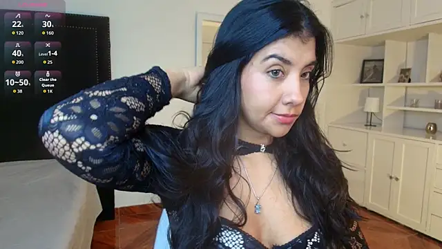 nina moen online show from 11-29-25, 08:23