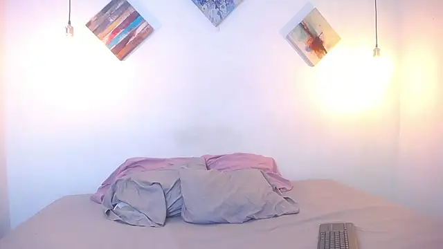 Snapshot of escar_let chatting on 11-06-25, 04:24 escar let online show from 11-06-25, 04:24