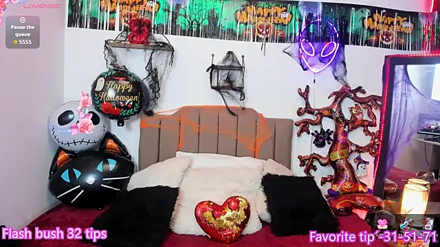 Elisabeth swan online show from 10-28-25, 12:19