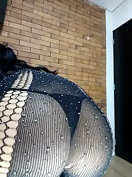 MiaForever1 online show from 04-01-26, 05:19