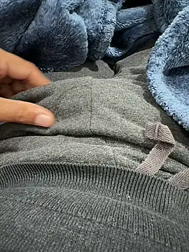 Snapshot of Pomloposho chatting on 12-15-25, 10:03 Pomloposho online show from 12-15-25, 10:03