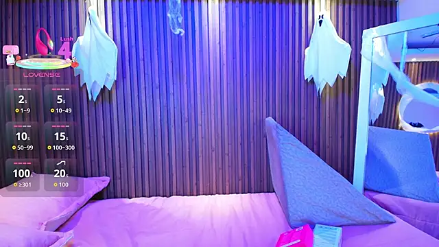 AlanaWalker9 online show from 10-27-25, 03:54