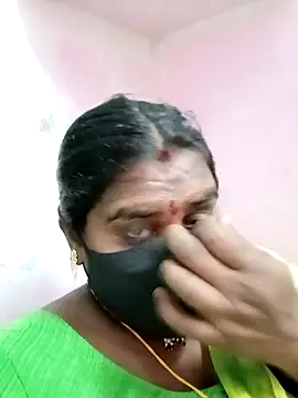 Snapshot of chubby_babitha-telugu chatting on 10-21-25, 03:35 chubby babitha-telugu online show from 10-21-25, 03:35