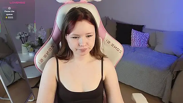 Sweetie Hope online show from 02-27-26, 04:40