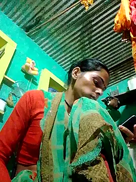 Snapshot of H_seema chatting on 04-12-26, 03:06 H seema online show from 04-12-26, 03:06