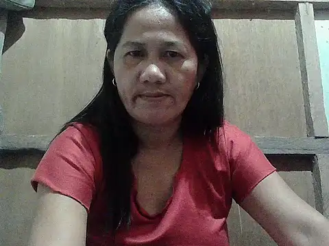 Snapshot of hotmama_063 chatting on 12-18-25, 09:10 hotmama 063 online show from 12-18-25, 09:10