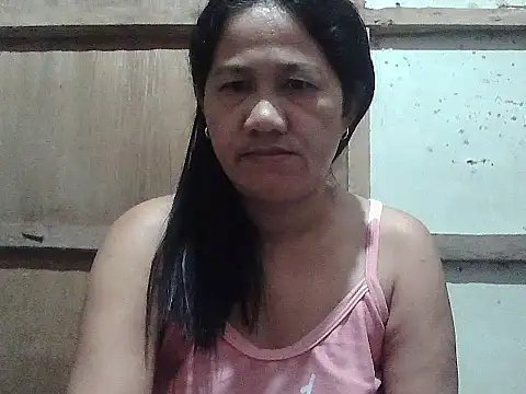 Snapshot of hotmama_063 chatting on 03-06-26, 09:33 hotmama 063 online show from 03-06-26, 09:33