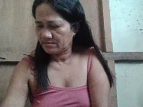 Snapshot of hotmama_063 chatting on 03-20-26, 07:02 hotmama 063 online show from 03-20-26, 07:02