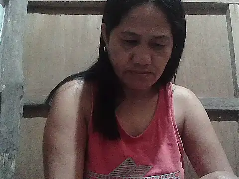 Snapshot of hotmama_063 chatting on 04-11-26, 09:30 hotmama 063 online show from 04-11-26, 09:30