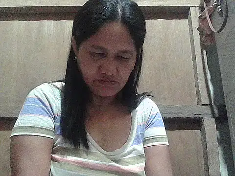 Snapshot of hotmama_063 chatting on 06-02-26, 08:33 hotmama 063 online show from 06-02-26, 08:33