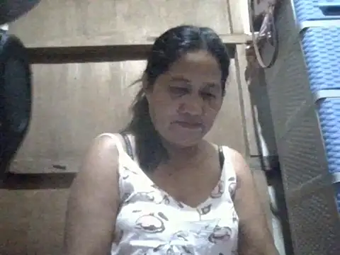 Snapshot of hotmama_063 chatting on 06-15-26, 11:34 hotmama 063 online show from 06-15-26, 11:34