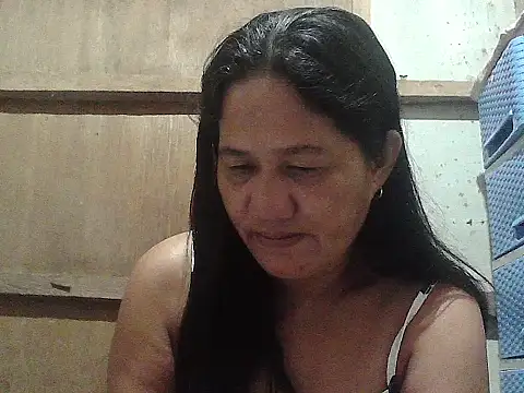 Snapshot of hotmama_063 chatting on 06-23-26, 09:24 hotmama 063 online show from 06-23-26, 09:24
