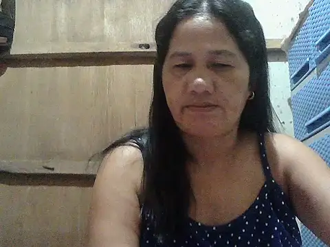 Snapshot of hotmama_063 chatting on 07-08-26, 09:41 hotmama 063 online show from 07-08-26, 09:41