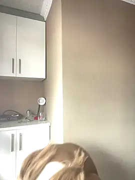 Moonzy77 online show from 11-05-25, 01:22