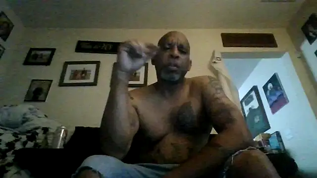Snapshot of Bbcscottie77 chatting on 06-07-26, 12:04 Bbcscottie77 online show from 06-07-26, 12:04
