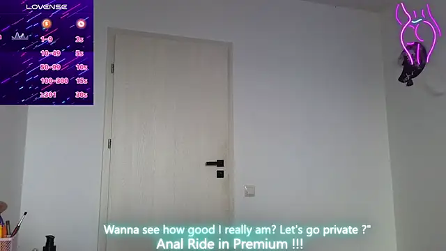 crystalxx18 online show from 11-10-25, 09:41