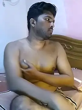 Snapshot of milkyseduce chatting on 10-13-25, 02:06 milkyseduce online show from 10-13-25, 02:06