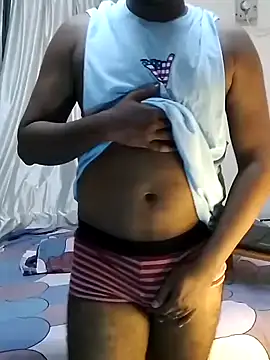 Snapshot of milkyseduce chatting on 10-27-25, 05:44 milkyseduce online show from 10-27-25, 05:44