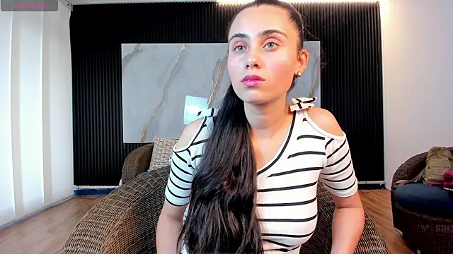 sofiapalacioss online show from 09-19-25, 07:58