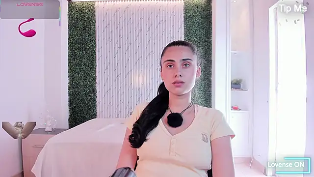 sofiapalacioss online show from 03-31-26, 07:36