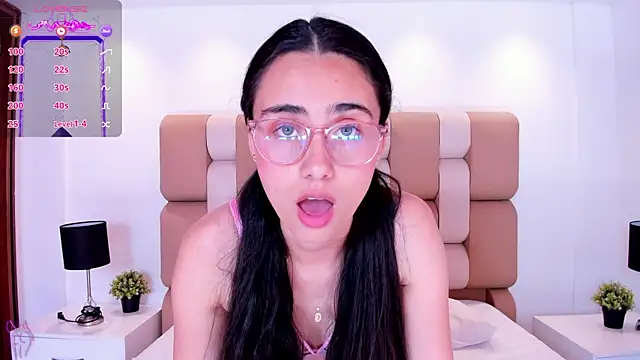 sofiapalacioss online show from 04-01-26, 07:00