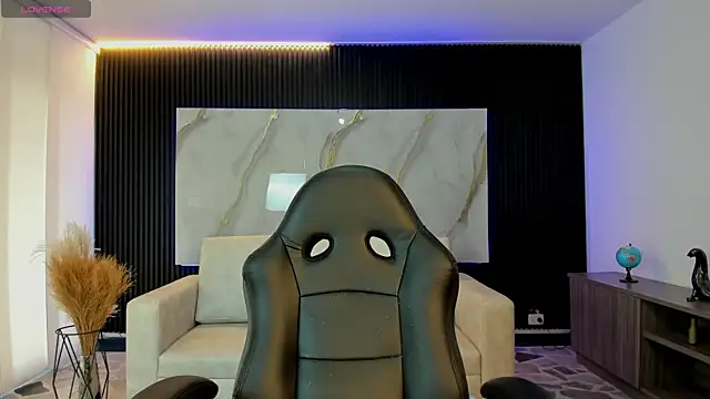 sofiapalacioss online show from 04-08-26, 05:46