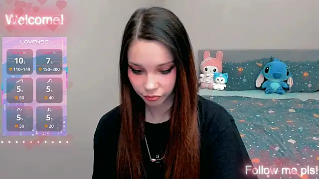 Snapshot of Kitten_Alissa chatting on 05-10-26, 02:33 Kitten Alissa online show from 05-10-26, 02:33