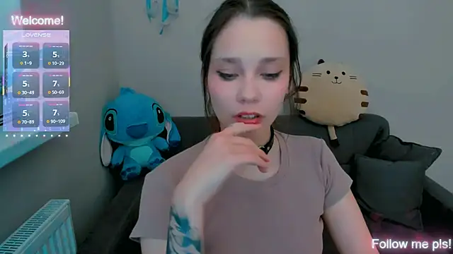 Snapshot of Kitten_Alissa chatting on 05-24-26, 08:36 Kitten Alissa online show from 05-24-26, 08:36