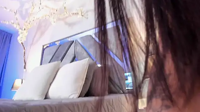 jasmincollin  online show from 10-07-25, 02:09