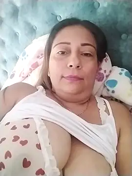  tetas 92 online show from 11-19-25, 04:51