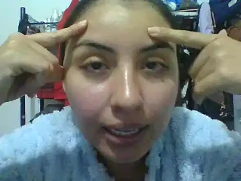 Snapshot of _Romilly_ chatting on 05-15-26, 02:40 Romilly online show from 05-15-26, 02:40