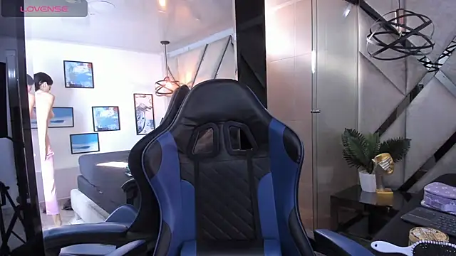 Ely09  online show from 04-18-26, 09:37