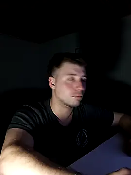 Snapshot of ferrari1996 chatting on 09-15-25, 04:01 ferrari1996 online show from 09-15-25, 04:01