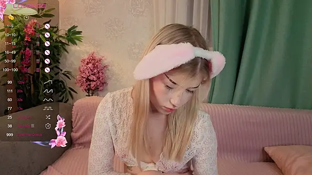 AudieKaemmerer online show from 10-26-25, 04:35