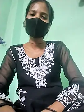 Snapshot of Pooja_cute chatting on 10-12-25, 08:13 Pooja cute online show from 10-12-25, 08:13