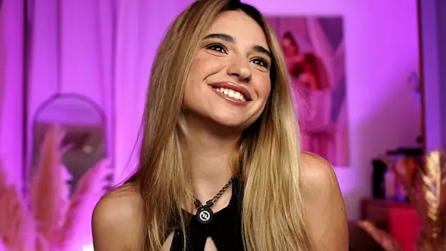 Snapshot of ItalianGirl chatting on 05-04-26, 06:48 ItalianGirl online show from 05-04-26, 06:48