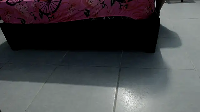 Luisa Paul online show from 11-30-25, 01:09