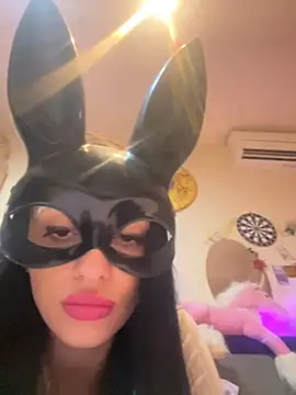 Snapshot of bbadies chatting on 10-11-25, 10:52 bbadies online show from 10-11-25, 10:52