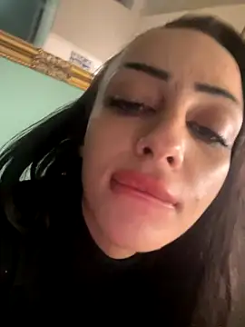 Snapshot of bbadies chatting on 10-20-25, 08:31 bbadies online show from 10-20-25, 08:31