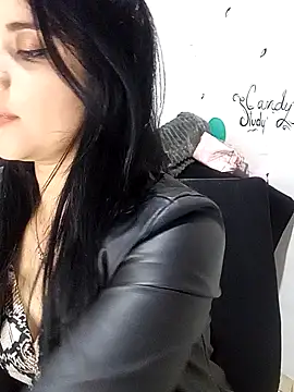 ValerieLove  online show from 10-04-25, 07:34