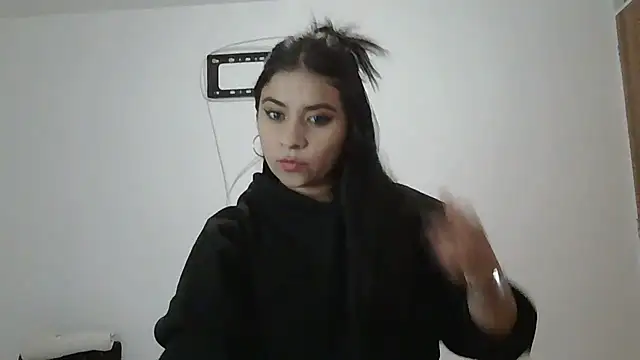 ValerieLove  online show from 12-04-25, 11:13