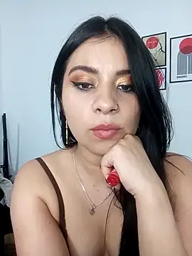 Snapshot of ValerieLove_ chatting on 03-06-26, 11:01 ValerieLove online show from 03-06-26, 11:01